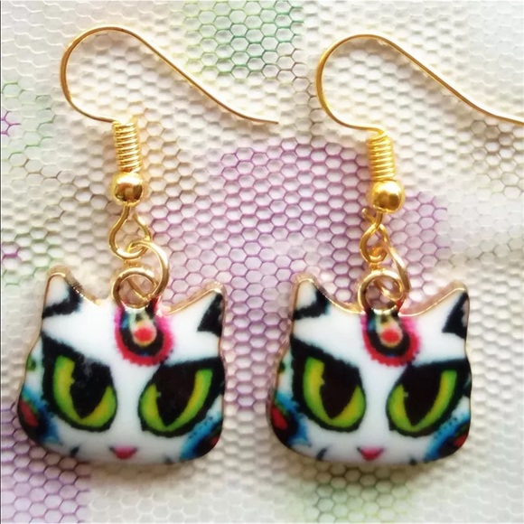 Jewelry - Animated Cat Earrings (X27)